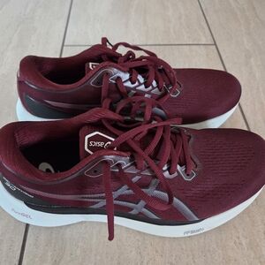 ASICS Maroon Running Shoes
